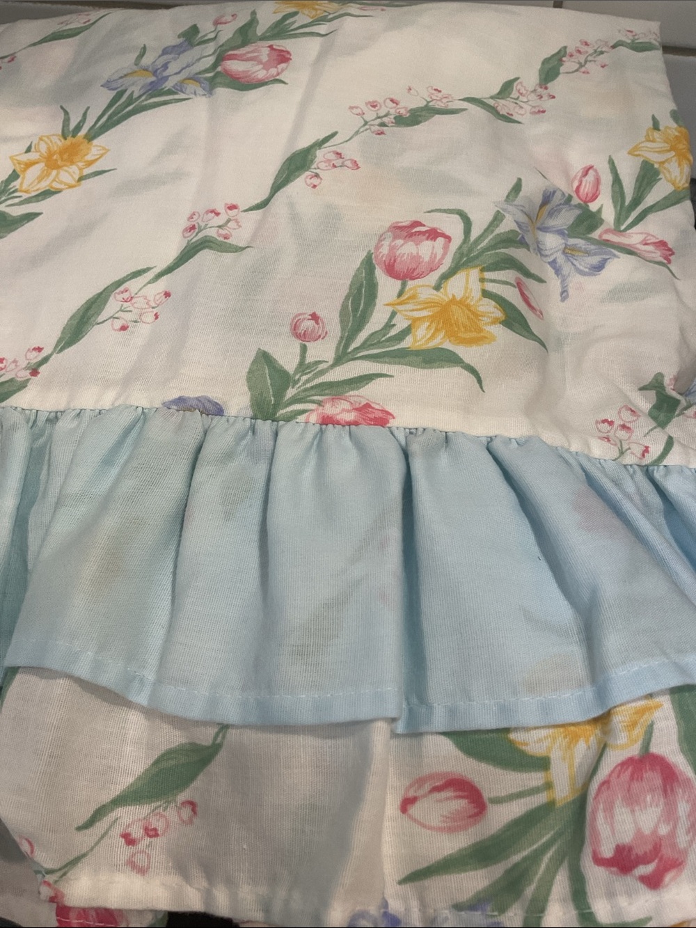 Curtains 4 panels. Ruffles and flowers. Vintage
